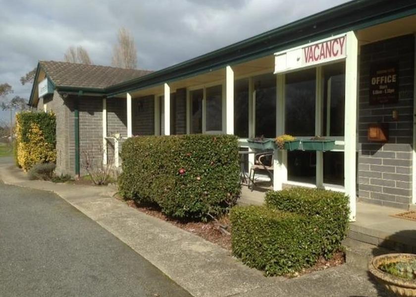 Victoria Gisborne Exterior Detail