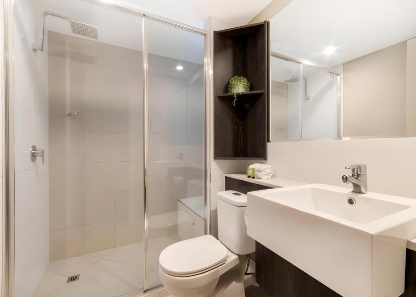 Queensland Cairns 1-Bedroom Poolside Apartment