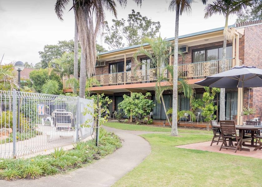 Queensland Oxley Courtyard