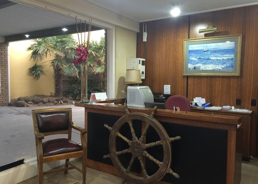 Victoria Lakes Entrance Reception