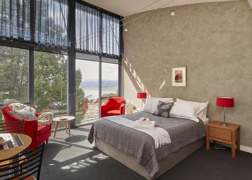Tasmania Grindelwald Luxury Treetops 2 Bedroom