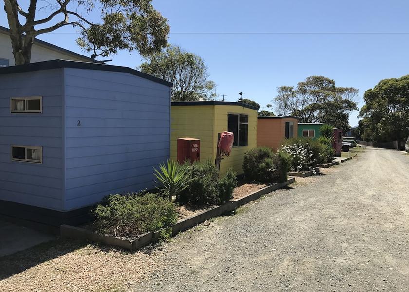 Victoria Lake Tyers Beach Courtyard