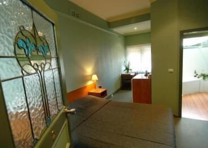 Victoria Soldiers Hill Room