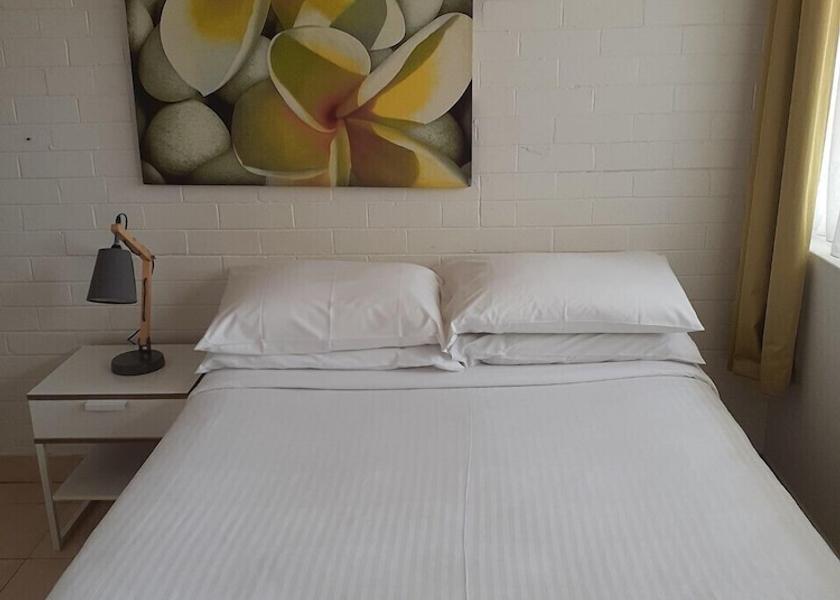 New South Wales Marks Point Room