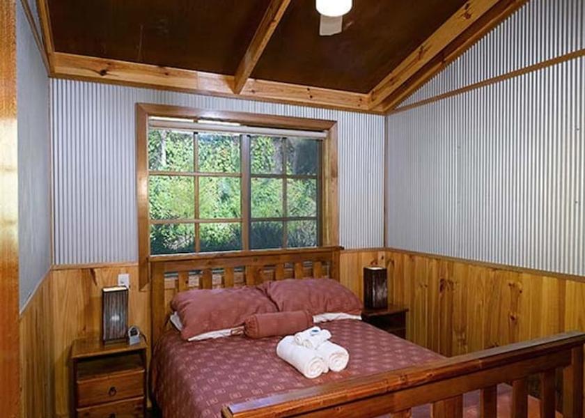 Victoria Port Campbell Room