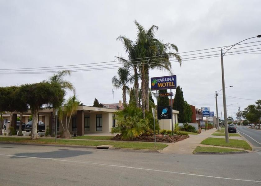 Victoria Swan Hill Exterior Detail