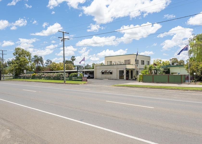 Queensland Roma Facade