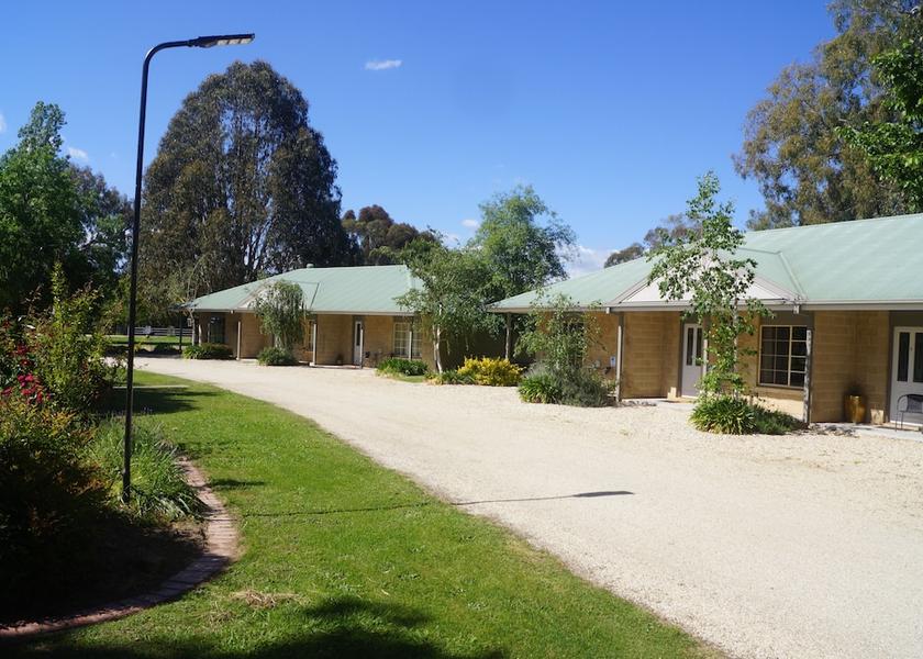 Victoria Mansfield Exterior Detail