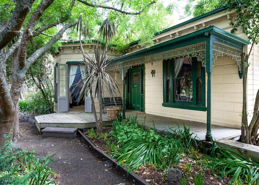 Victoria Lancefield Exterior Detail
