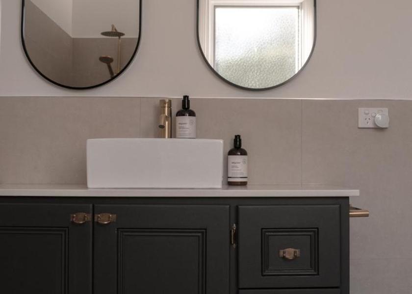 Tasmania Huonville Bathroom