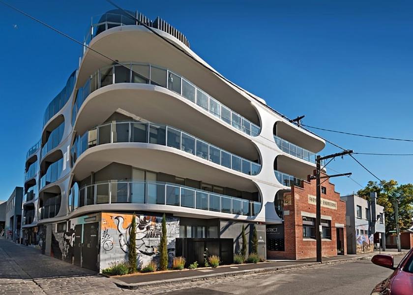 Victoria Fitzroy Exterior Detail