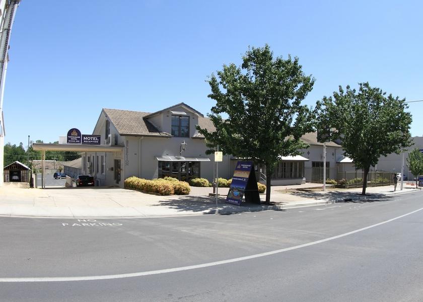 New South Wales Cowra Front of property