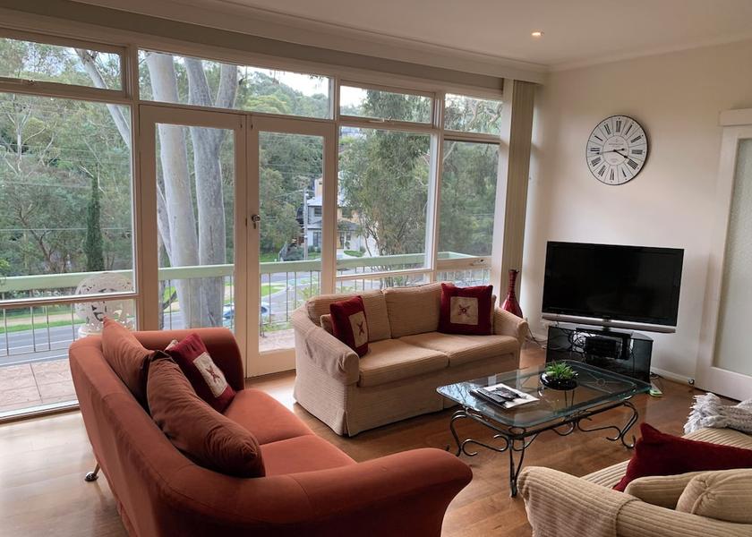 Victoria Melbourne Living Area