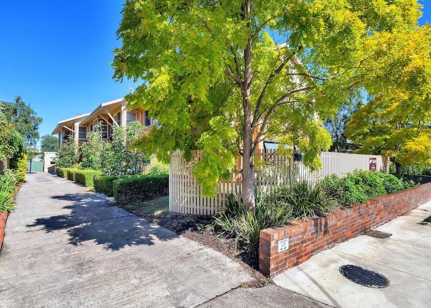 Victoria Ballarat Entrance