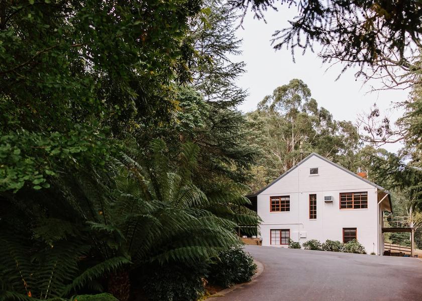 Victoria Noojee Room