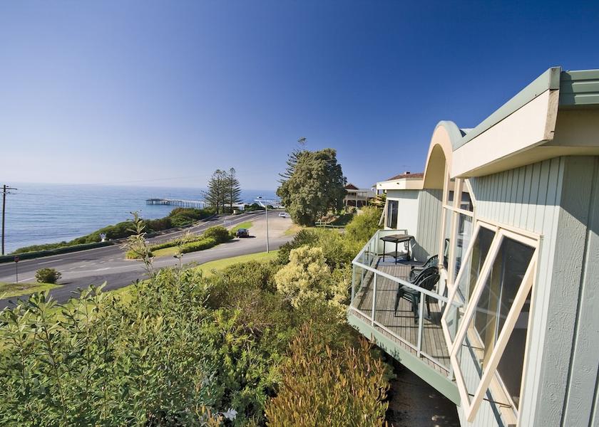 Victoria Lorne Balcony