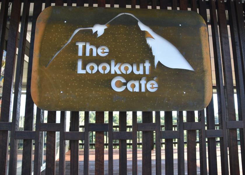 Queensland Glass House Mountains Dining