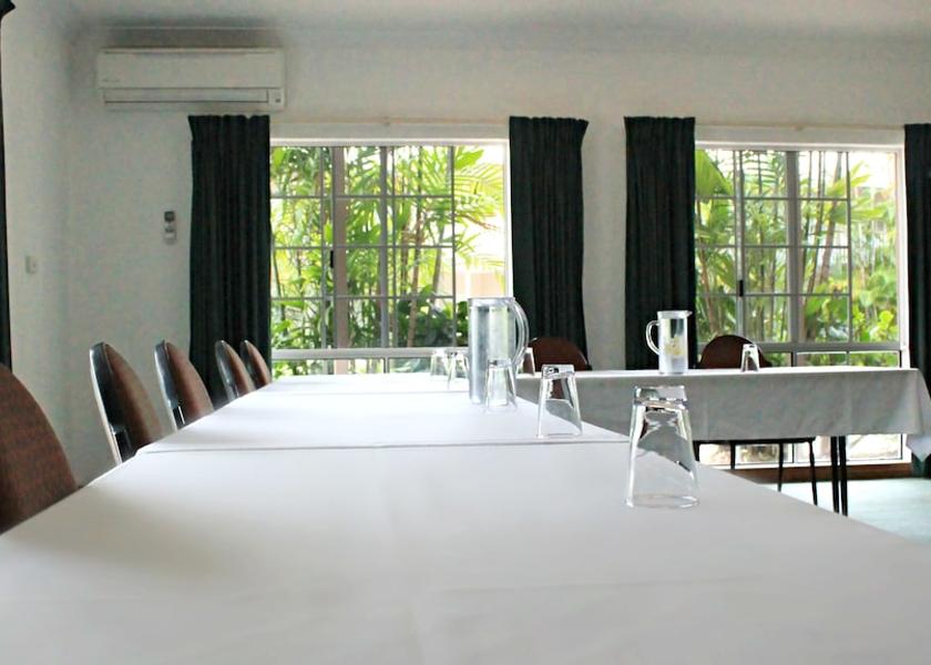 Queensland Westcourt Meeting Room