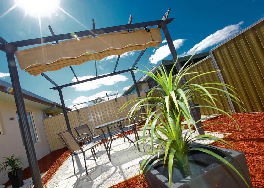 Victoria Mildura Courtyard view