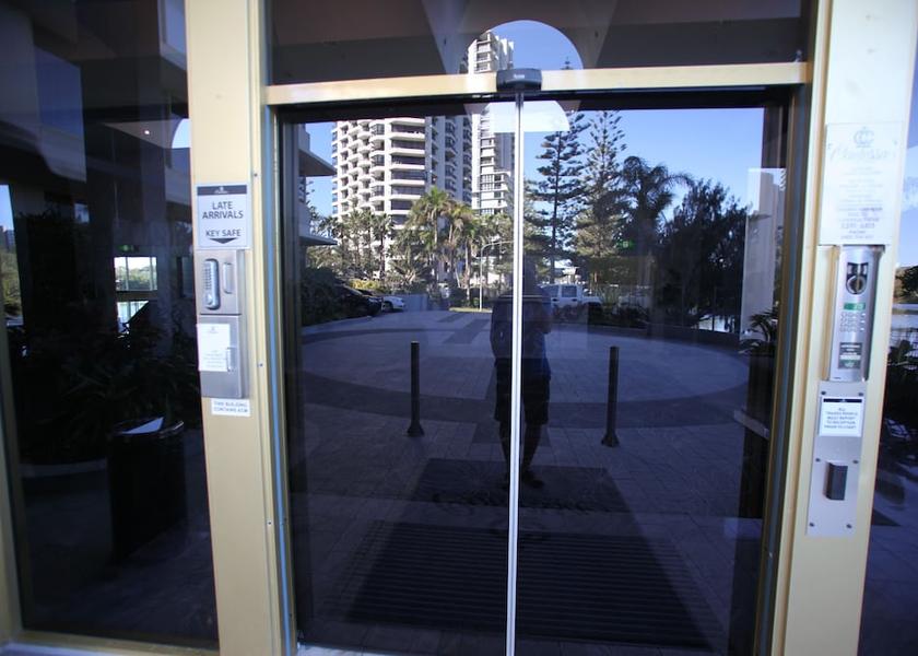 Queensland Main Beach Entrance