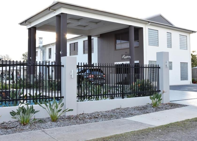 Queensland Miles Exterior Detail