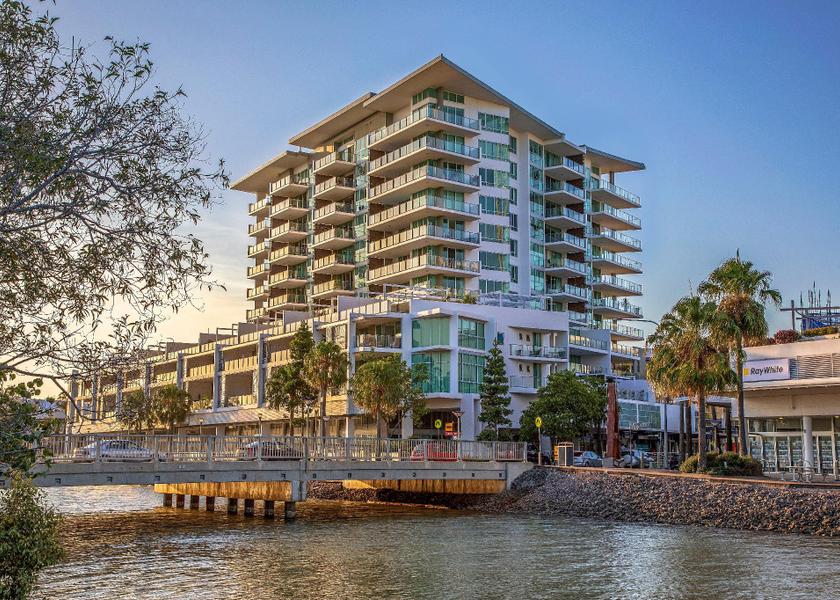 Queensland Sunshine Coast Hotel Exterior