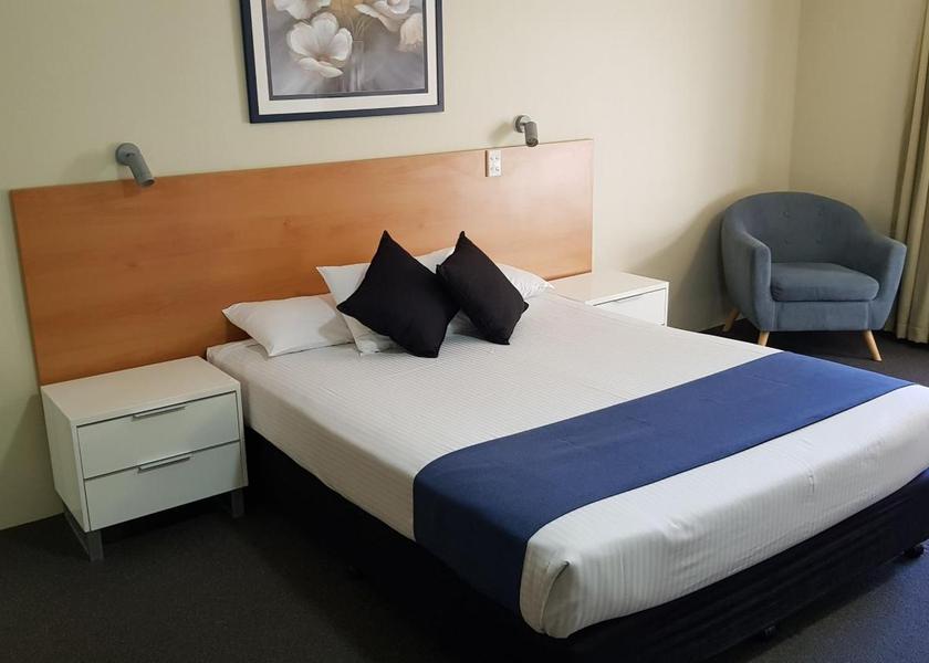 Queensland Sunshine Coast Queen and Single - Disability Access