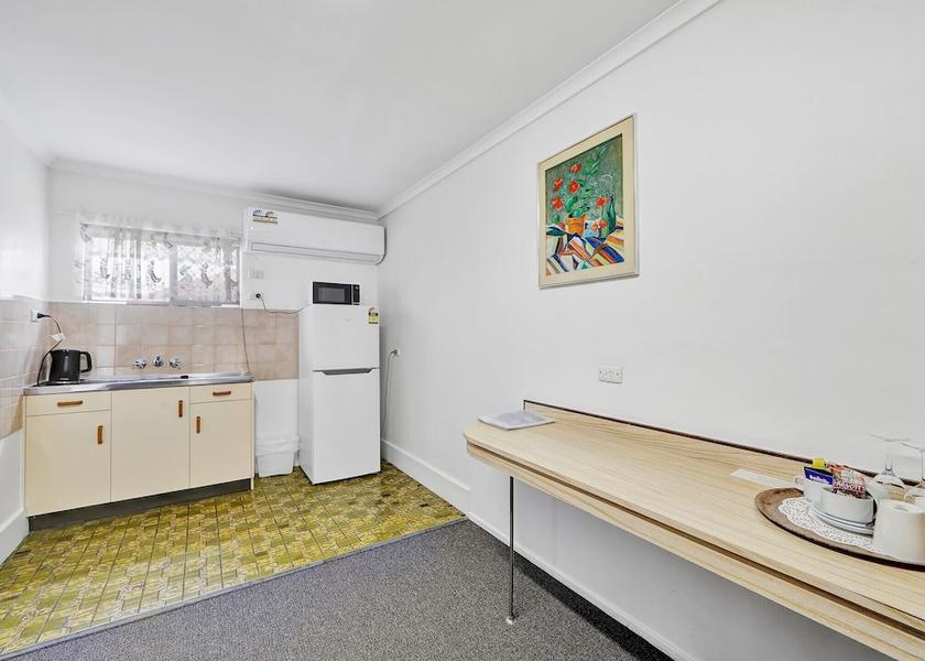 Queensland Bundaberg Kitchenette