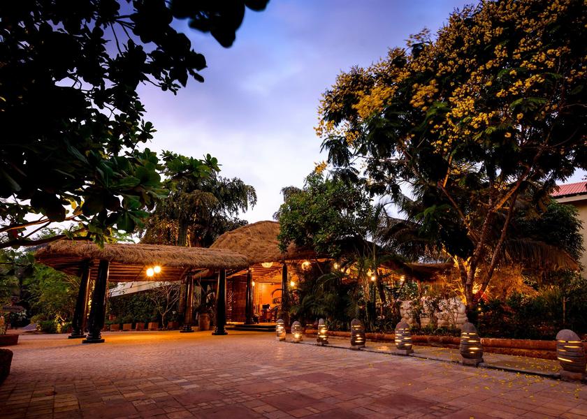 Goa Betalbatim Hotel Exterior