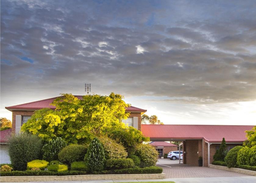 Victoria Bairnsdale Facade