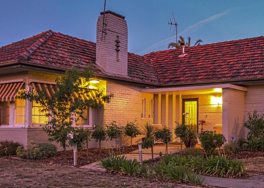 Victoria Benalla Exterior view
