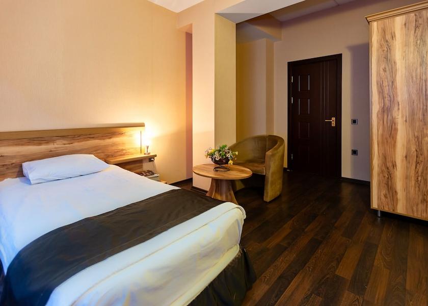  Baku Room