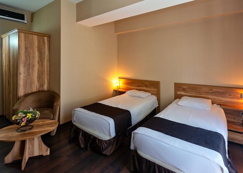  Baku Room