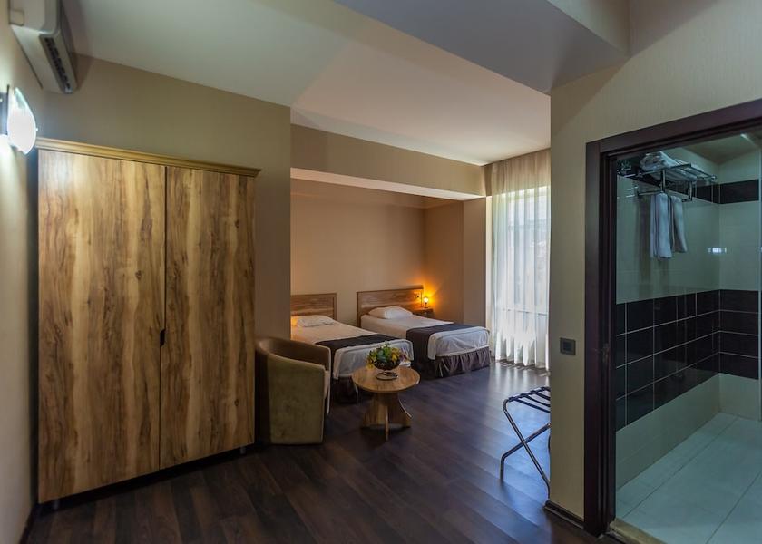  Baku Room