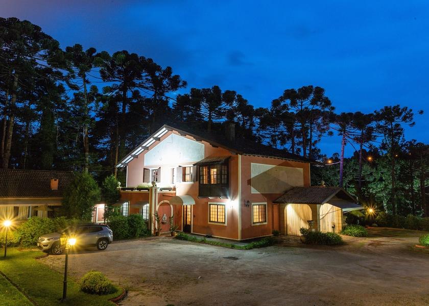 São Paulo State Campos do Jordão Front of property - evening/night