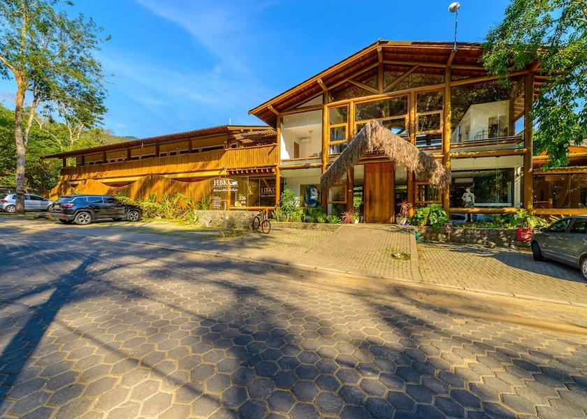 São Paulo State Ilhabela Front of property