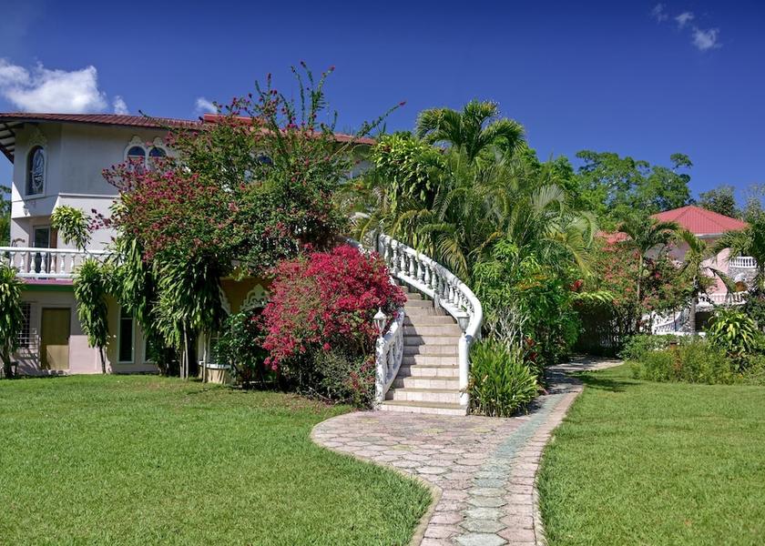 Cayo District Belmopan Garden