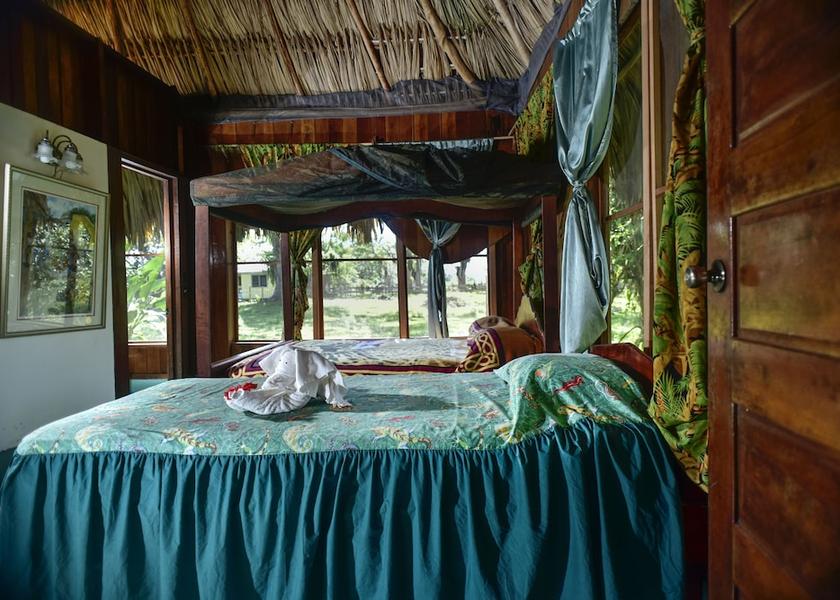 Cayo District Belmopan Room