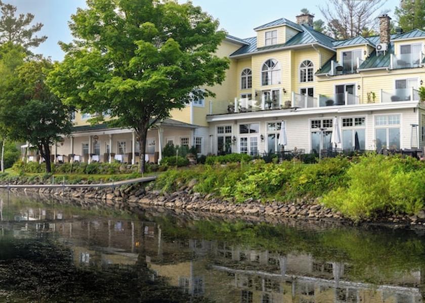 Quebec Ayers Cliff Front of property