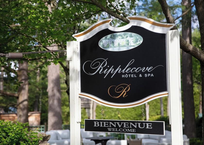 Quebec Ayers Cliff Exterior