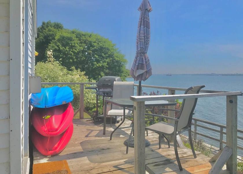 Ontario Prescott Terrace