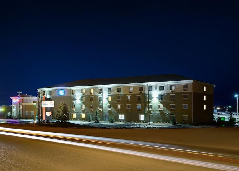 Alberta Vermilion Exterior Detail