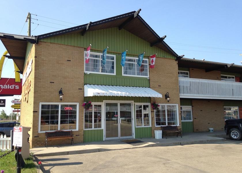 Alberta Grande Prairie Facade