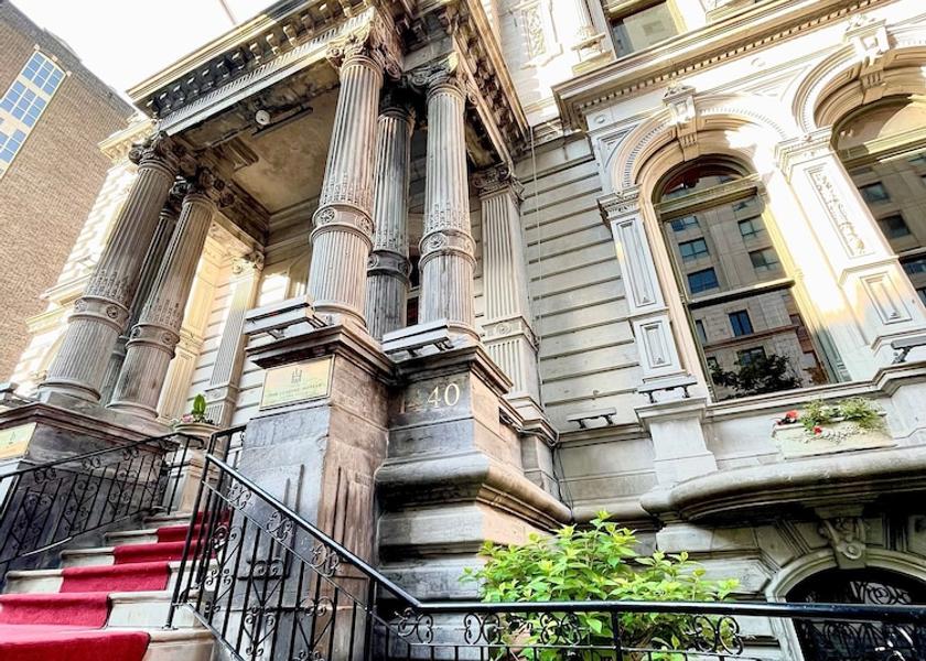 Quebec Montreal Exterior