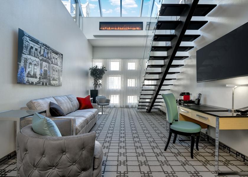 Quebec Montreal Room