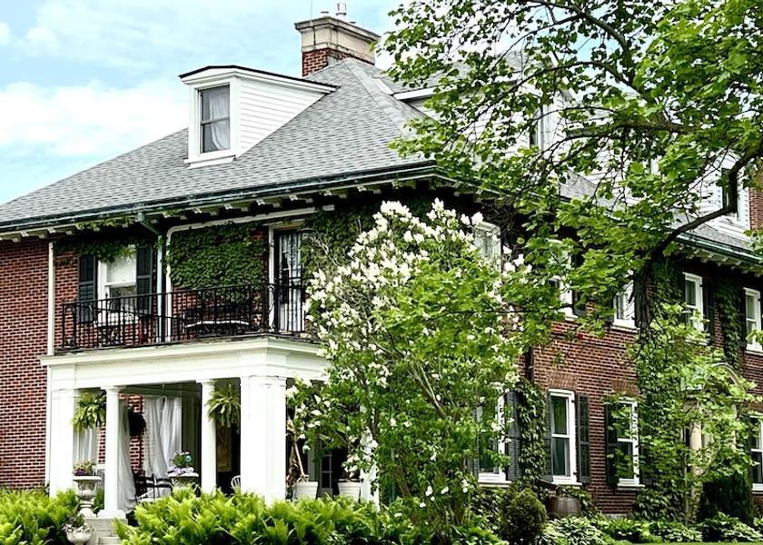 Ontario Norfolk County Exterior Detail