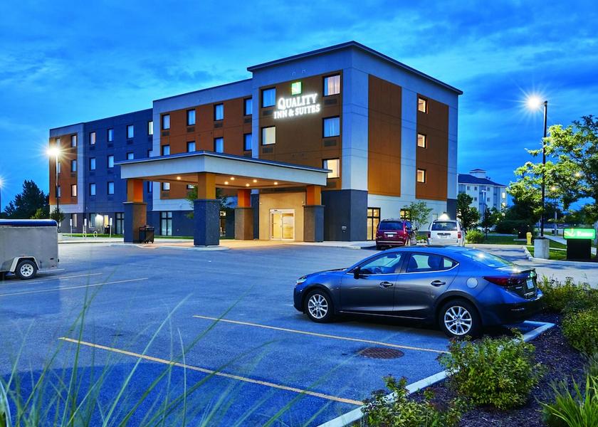 Ontario Kingston Facade