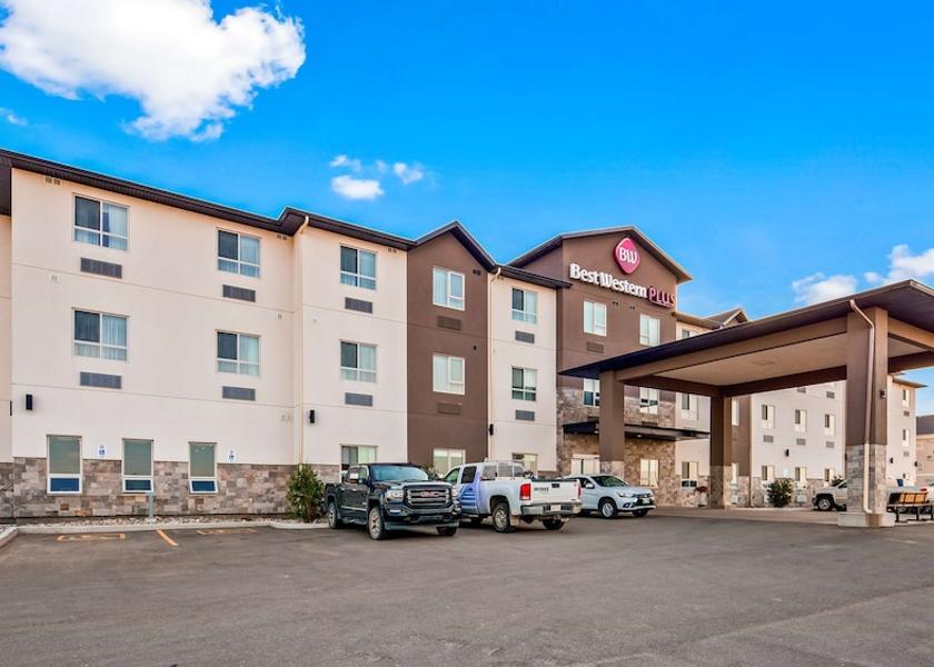 Saskatchewan Moosomin Exterior Detail