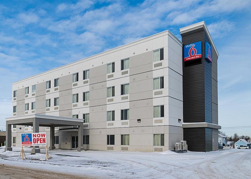 Alberta Bruderheim Facade