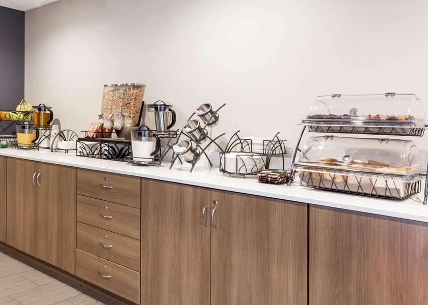 Ontario Casselman Breakfast Area